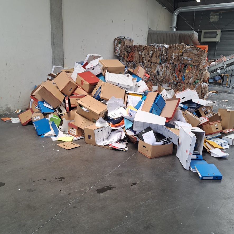 Photo 4 avant après la destruction de documents confidentiels par Purity