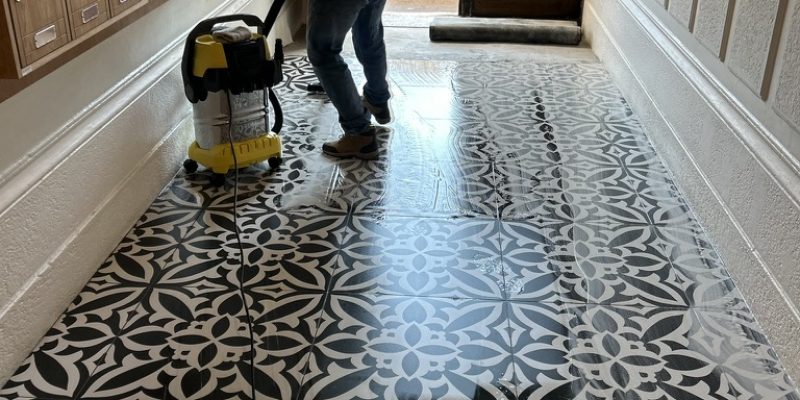 Photo-2-apres-nettoyage-des-travaux-dans-hall-copropriete-par-purity