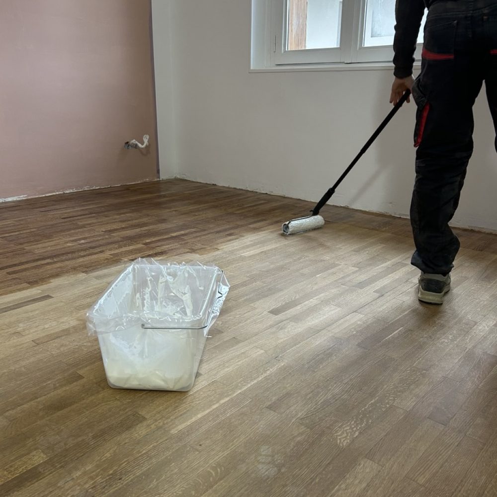 Photo-2-apres-poncage-vitrification-parquet-bois-par-purity-corp