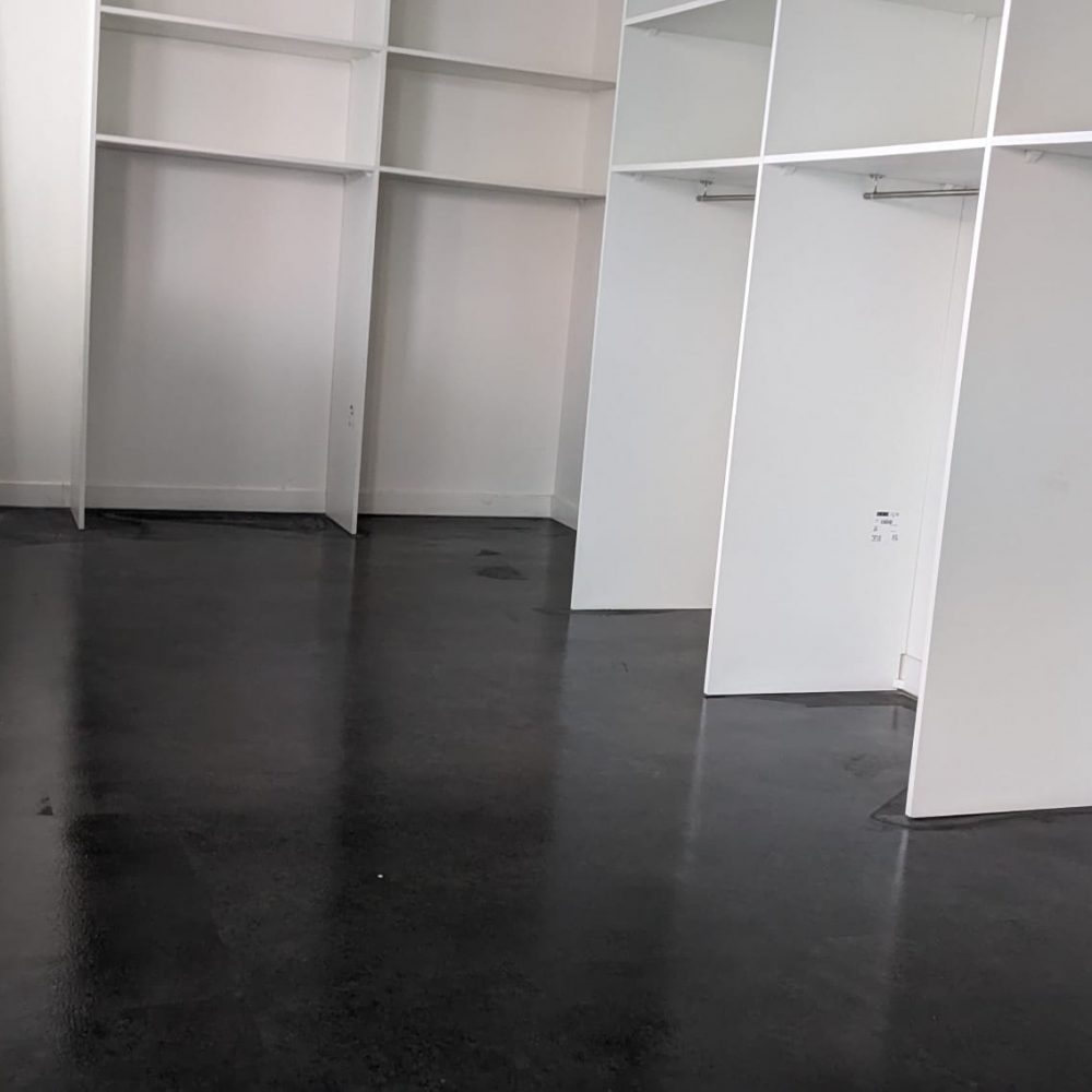 Photo 2 après le nettoyage du chantier d'un depot TCL par Purity