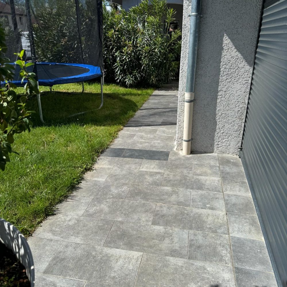 Photo 3 après nettoyage de la terrasse d'un résident lyonnais par Purity