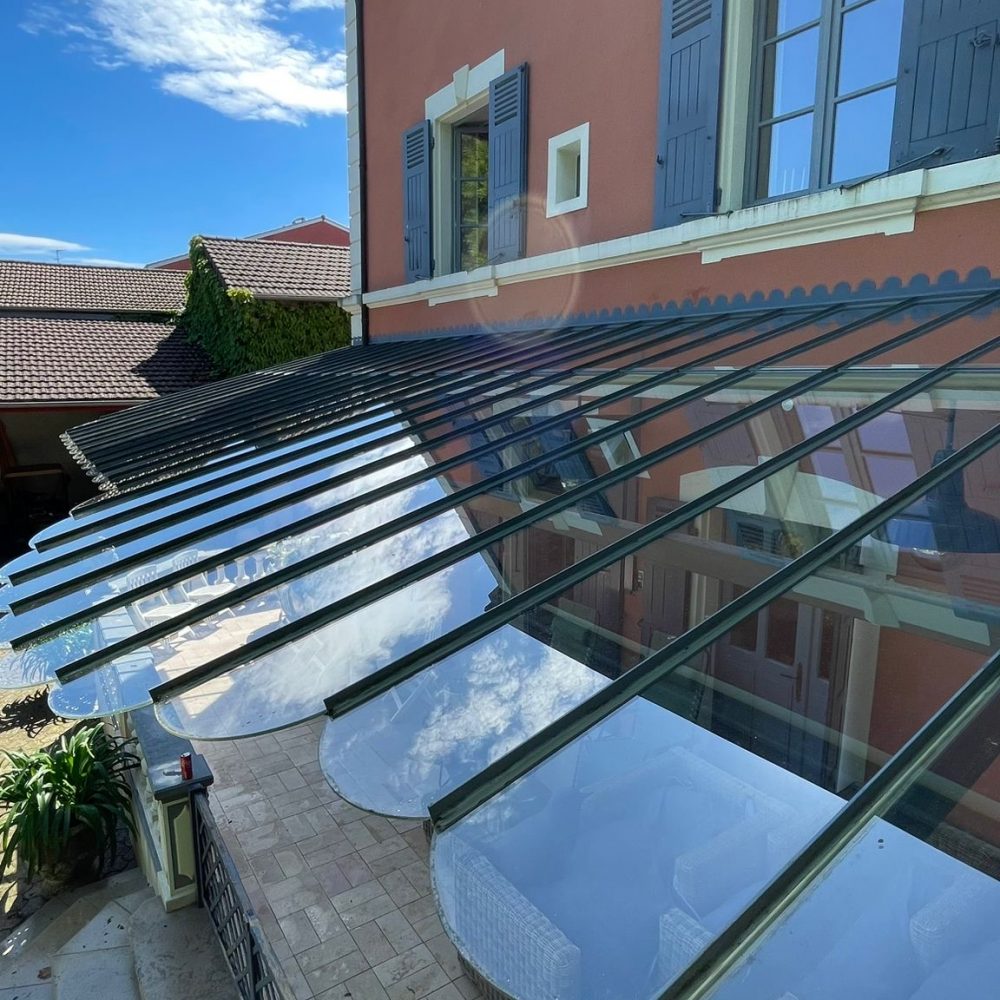 Photo 2 après le nettoyage de la verrière de la maison lyonnaise par PURITY