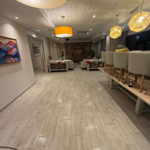 photo-3-apres-remise-etat-sol-resrataurant-par-purity-corp