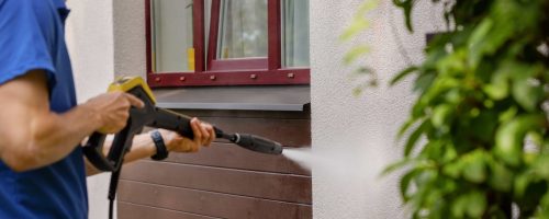 Prestation de nettoyage et démoussage de façades sols par Purity
